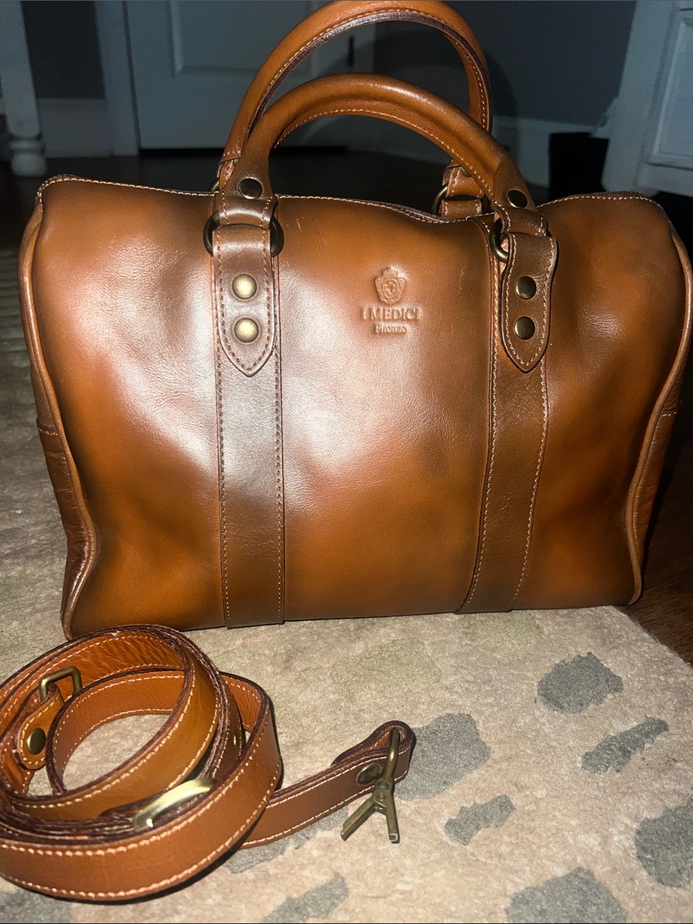 I Medici Tan Italian Leather shoulder/ tote Bag